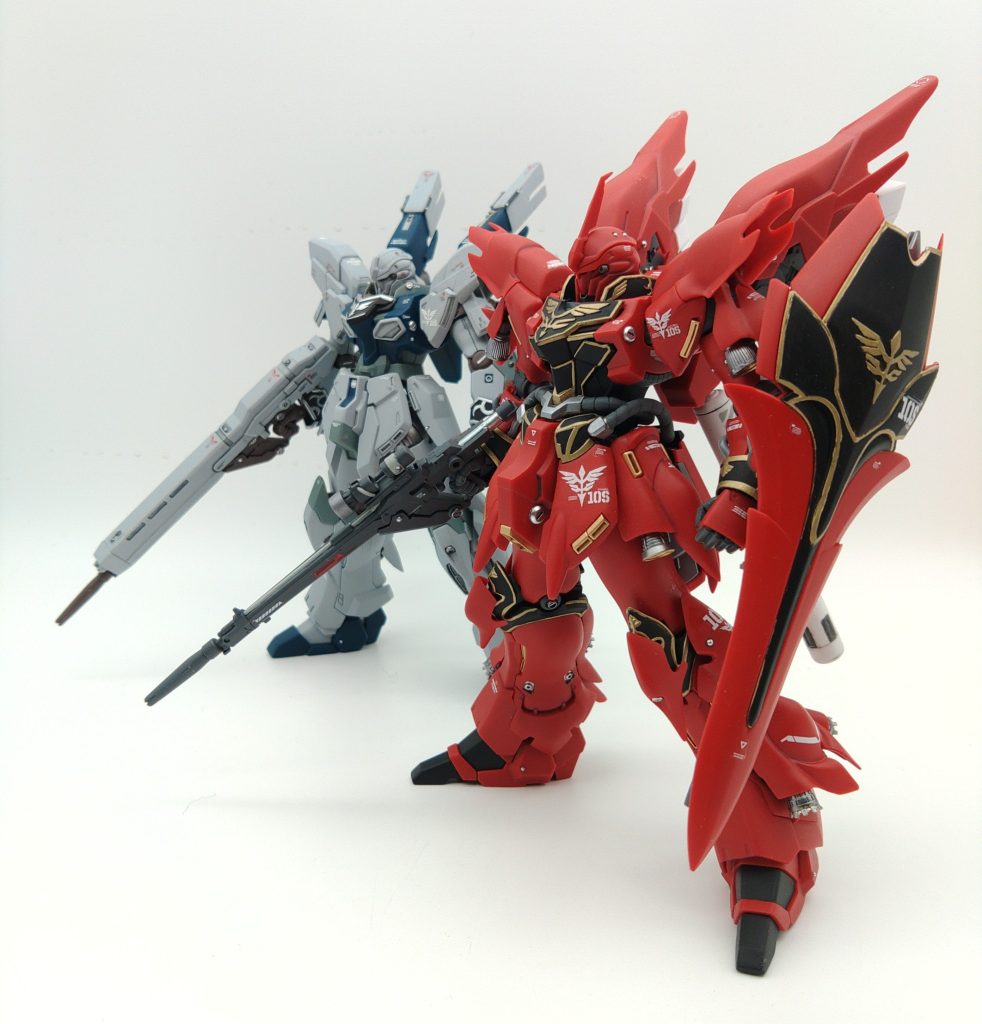 製作期間はシナンジュスタインと平行しつつの一月半ぐらいかかりました。リバウの合間にとか思って始めたのですが、フロンタルのパワーか作り始めるとなかなか他を手掛ける余裕はありませんでした。