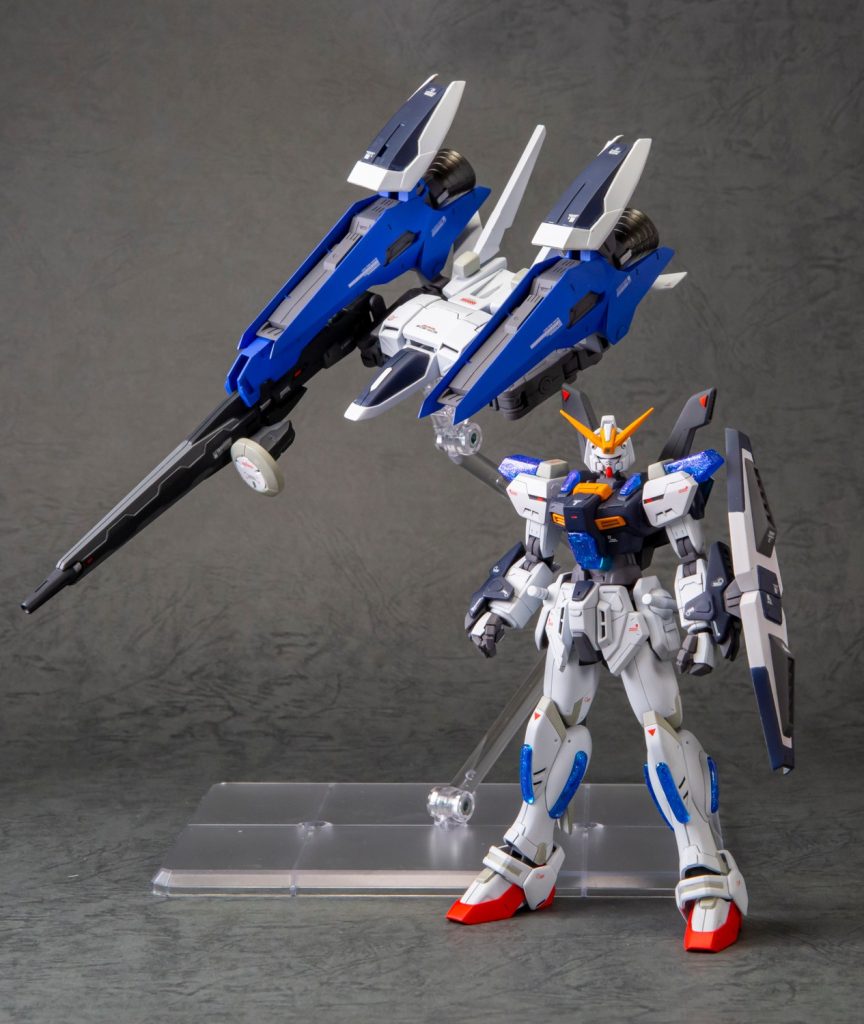 スターバーニングはベース機無しのオリジナル機体という設定ですが、デザイン的にMk-II・シャイニング・ゴッドの特徴が読み取れます。そこで実は「ビルドガンダムMk-IIの後継機」という体でスーパーガンダム的なパワーアップ形態としました