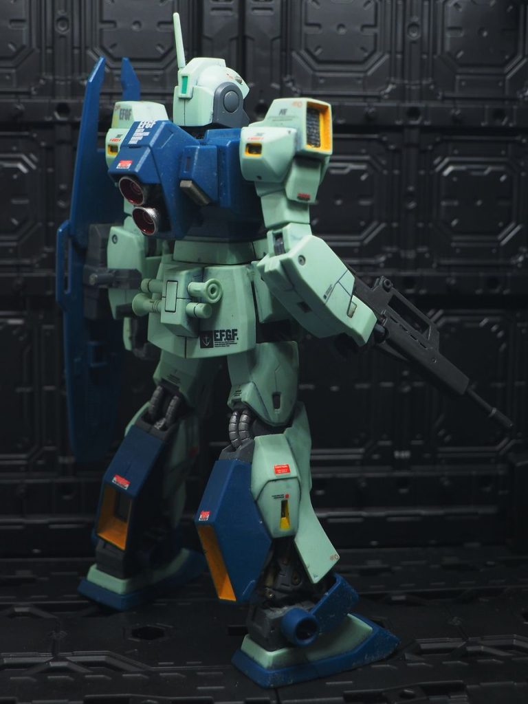 背中側も手を抜かず、バーニアもジェラルミンで再塗装(gundam-kao6)