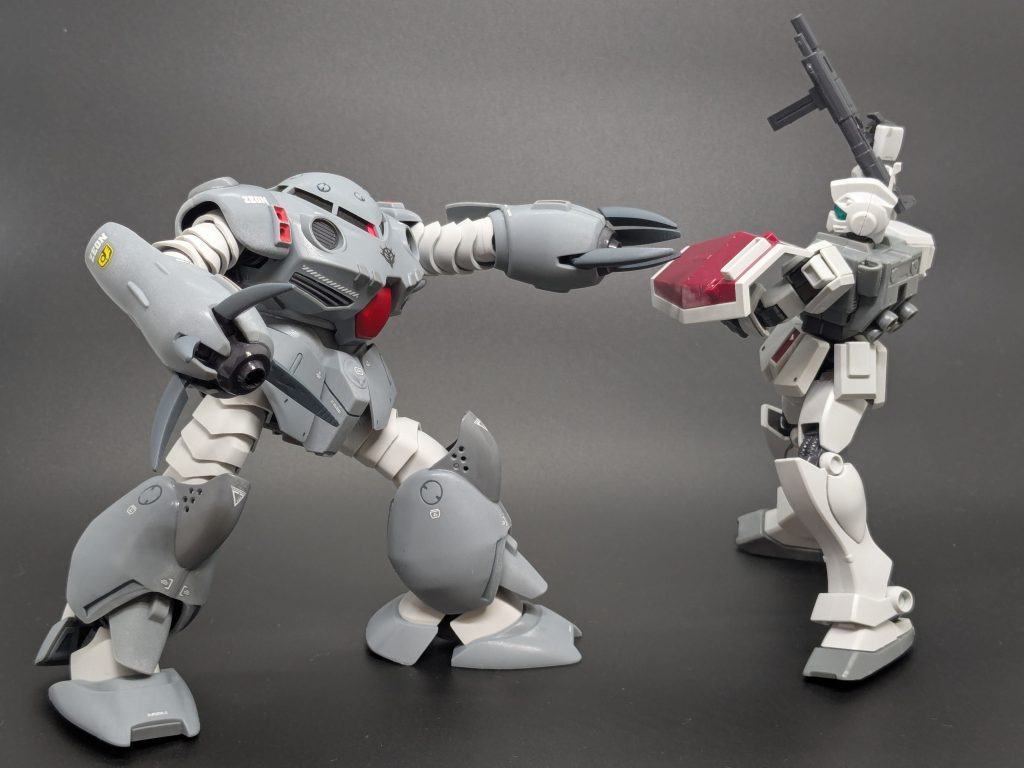トリントン基地を襲撃するズゴックＥ！