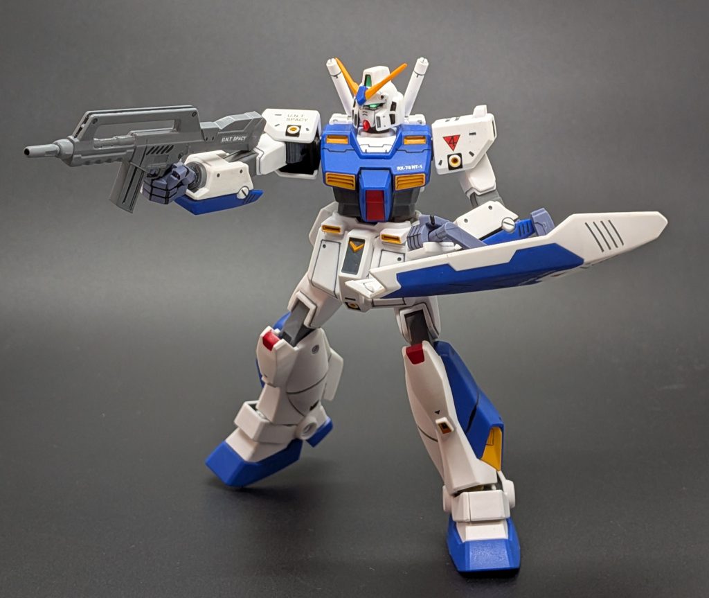 このビームライフルもシールドも格好良いのに、劇中では出番なし。ガンプラやゲームの中でくらいは存分に目立ってほしい。