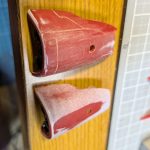 苦手なスジ彫りをやっています。HGサザビーはモールド殆ど無くつるんとしてるので、[…]