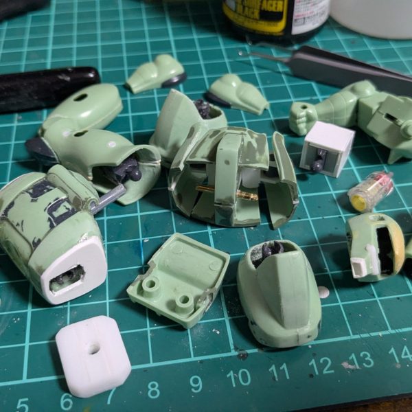 足腰上半身頭まで