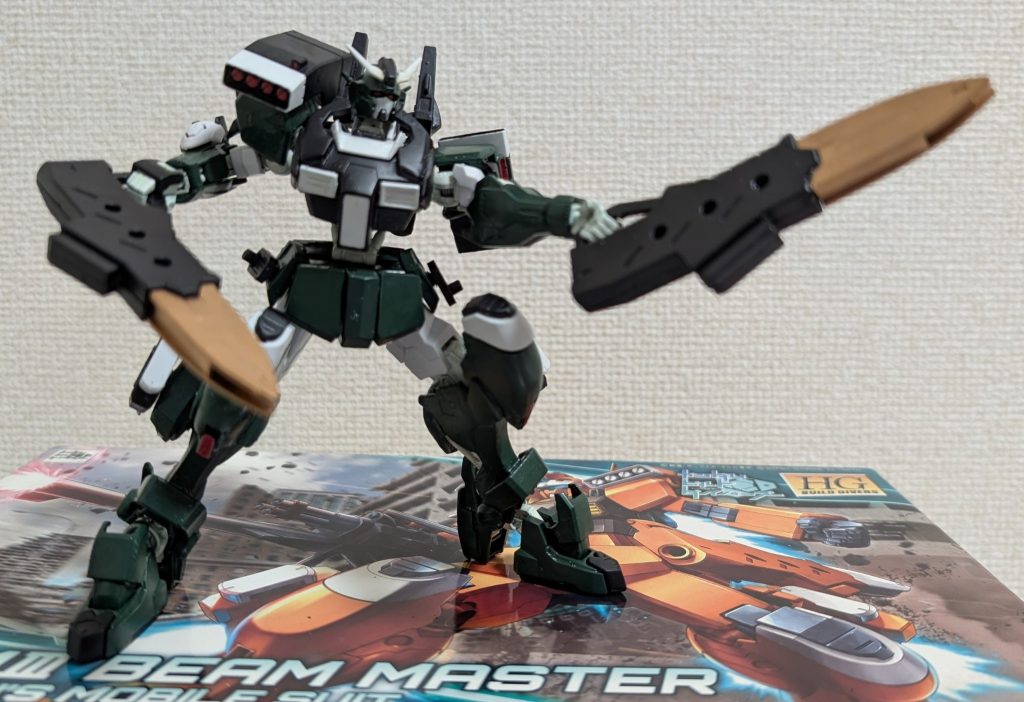 バスターバインダーはこの様に打撃武器としても使えます。