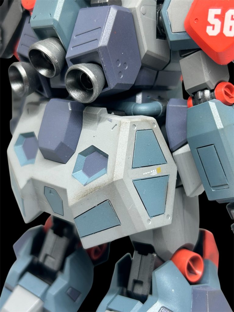 リア・アーマーが大きめでスジボリしがいがありました