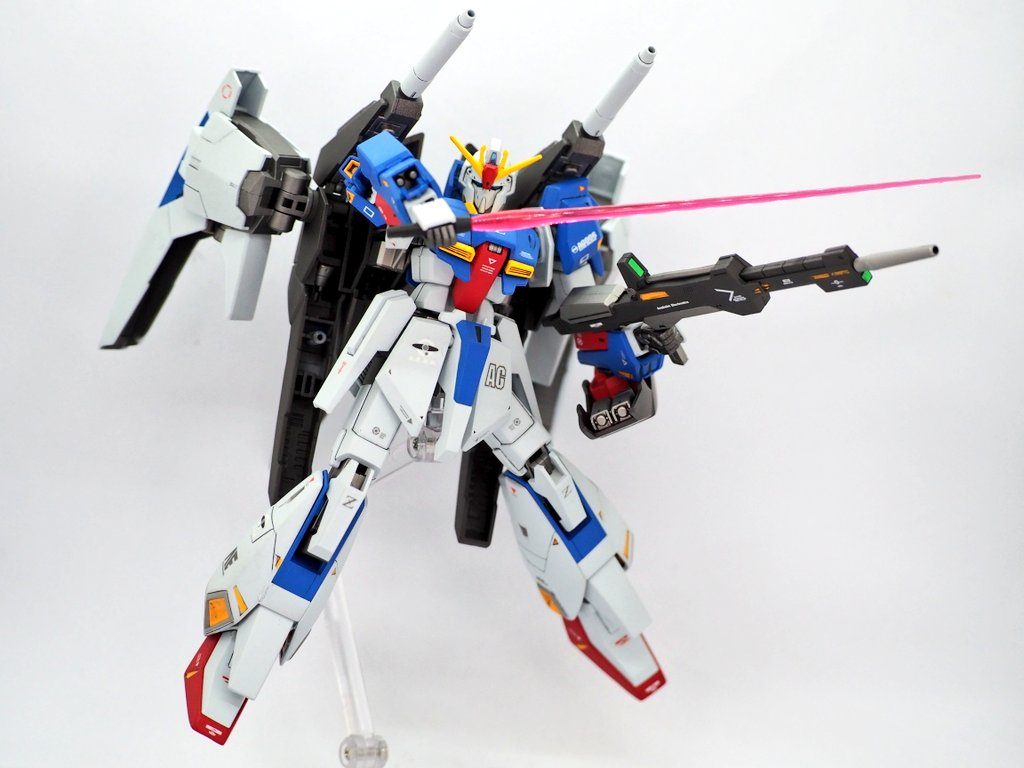 個人的な設定としては、Zガンダムの宇宙用装備として火力と機動性を強化するというプランとして計画されたが、操縦性に難があること、また想定されていたパイロットが再起不能になってしまった為に廃案となった…という妄想if設定です😅