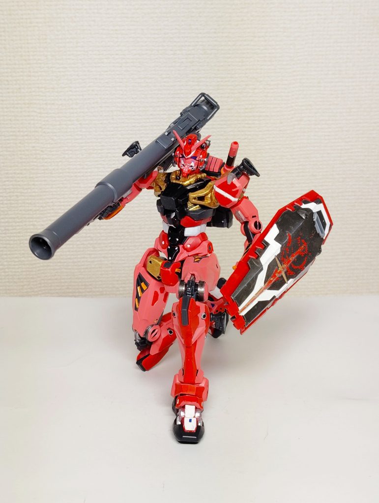 赤いガンダム–5枚目/制作者：パチ組くん