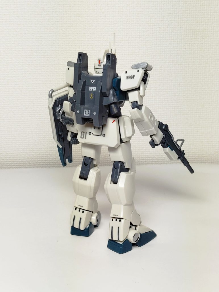 テレビ放送じゃないOVAのガンダムシリーズはマニアックな部分が色々あって、いい感じのモビルスーツが出てくる。テレビ版は広く浅く、新規ファン開拓のための試行錯誤が・・・ついていけなくなるモノが多い気がする。