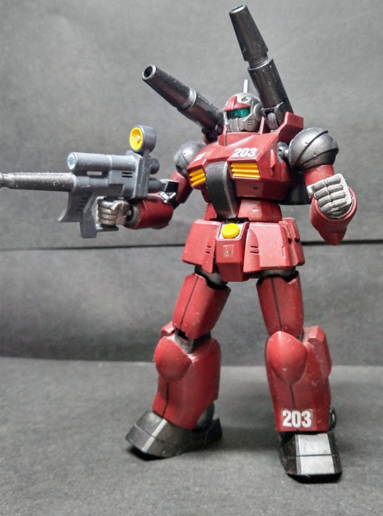 HGでは他にククルス・ドアン版や、オリジン版も発売。関節やスタイルの変化を比べてみるのも楽しいかも。今回ミサイルポッドが付属してないのは残念です。