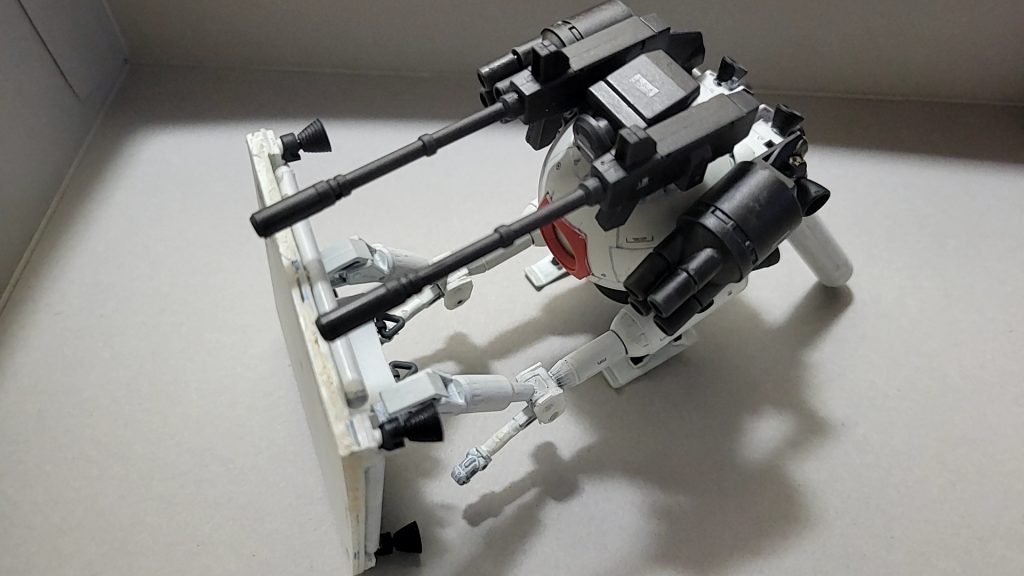 アームを4本に増やしてシールドにプロペラントタンクを追加