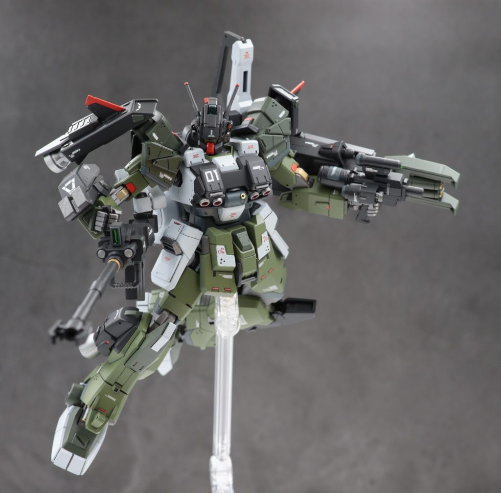 戦闘開始は高高度から。180mmキャノンからの斉射。