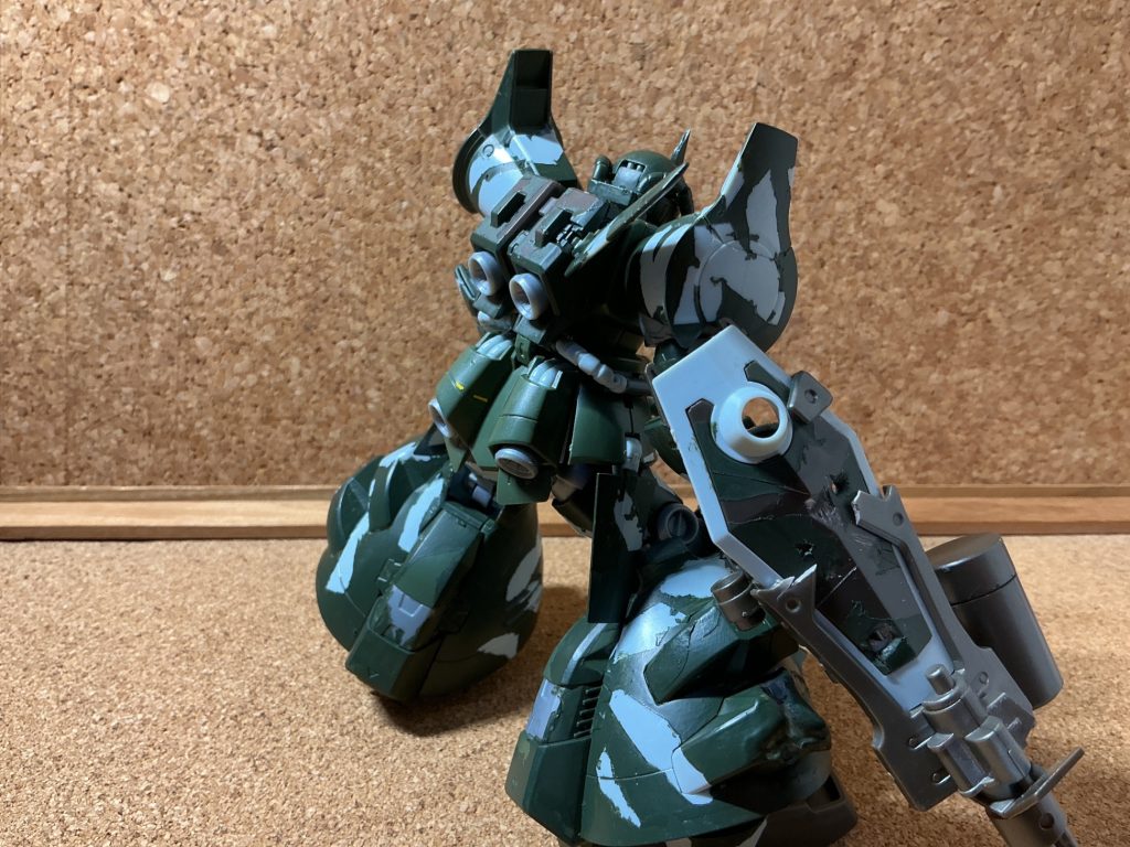 マステを切ってランダムに貼りました