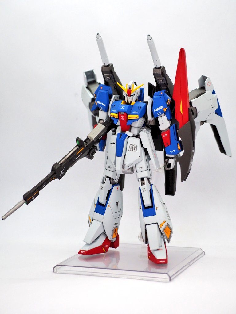 ミキシングといっても、背部に3mm軸用の穴を開口しただけです軸が短い為、撮影時によく外れました😅