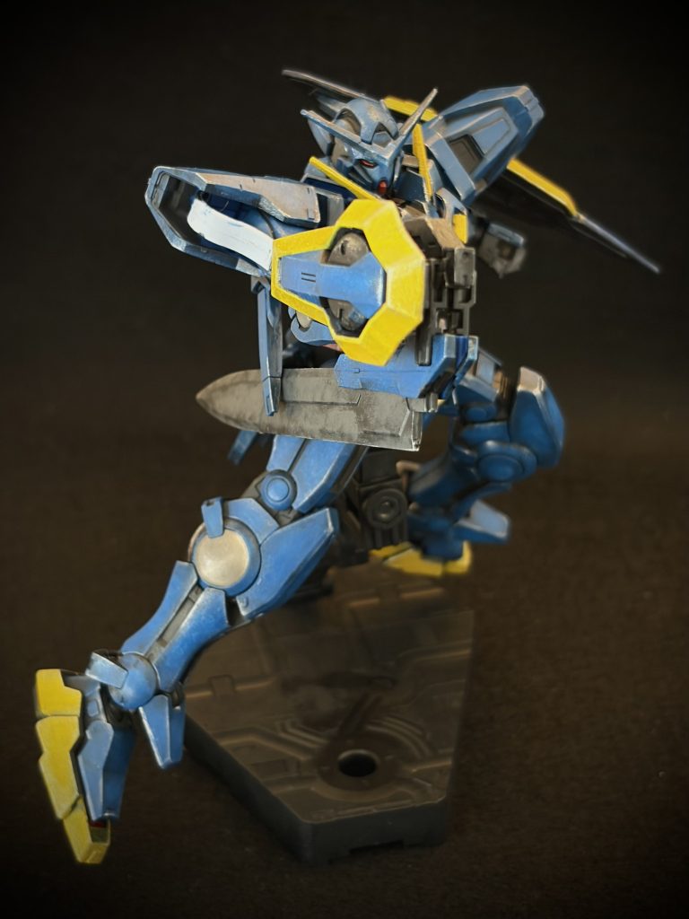 ガンダムエクシア 〜青のグラデーション風味–3枚目/制作者：とうと (Touto) | 2年目食卓モデラー＠スポンジ塗装
