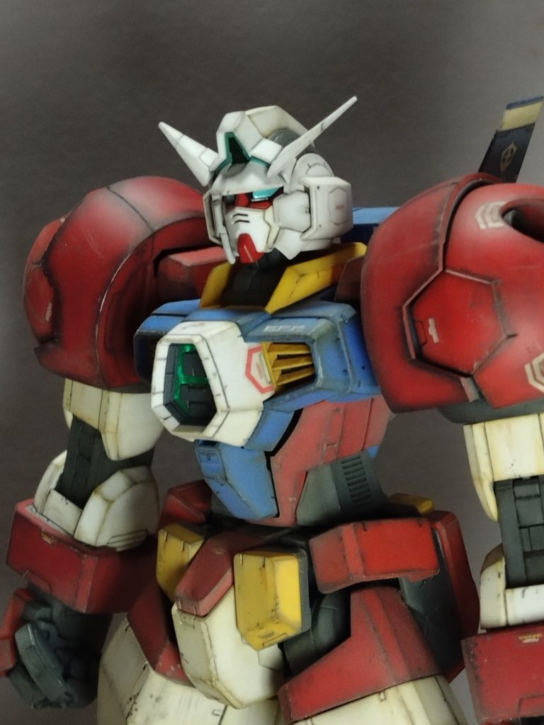 ＭＧはパーツが大きくて作り易そう・・と思っての制作です。一旦完成させていましたがエッジの汚れが弱い？感じがしていたので今回、３Ｂえんぴつでなぞって強調させてみました。