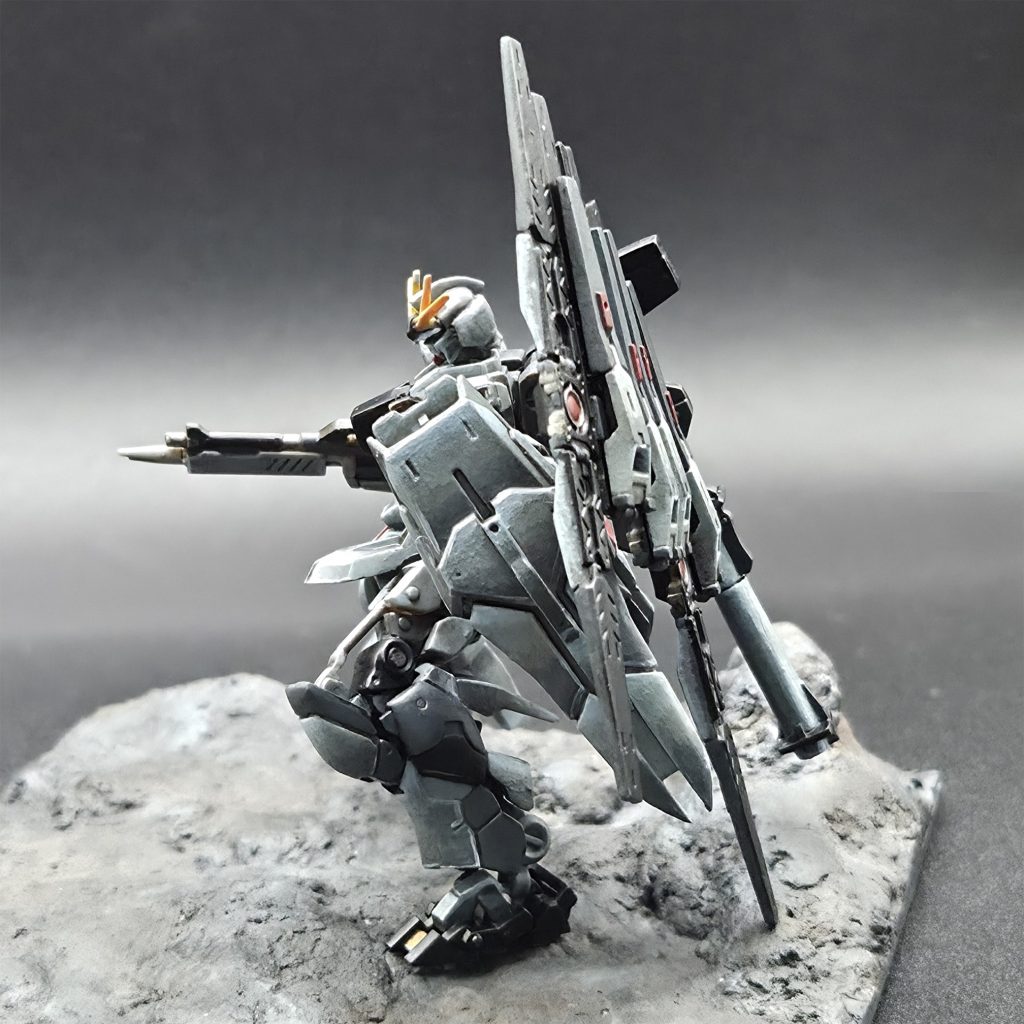 RX-93 νガンダム–3枚目/制作者：ノソ