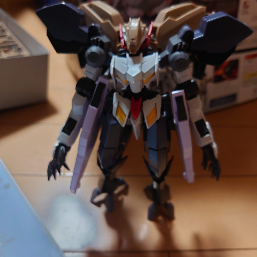 だいぶ昔に撮影した塗装前の写真よく見たら脚とか変わってる、何で変えたんだろうか