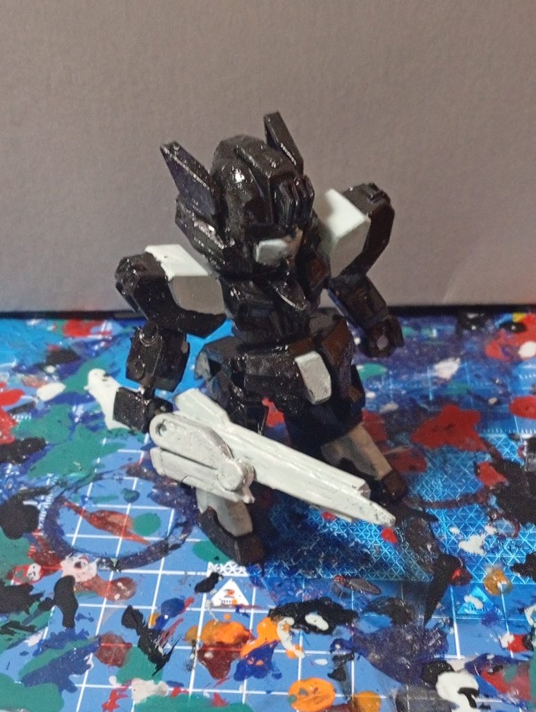 武器にはBB戦士フリーダムのレールガンを取り付けています。