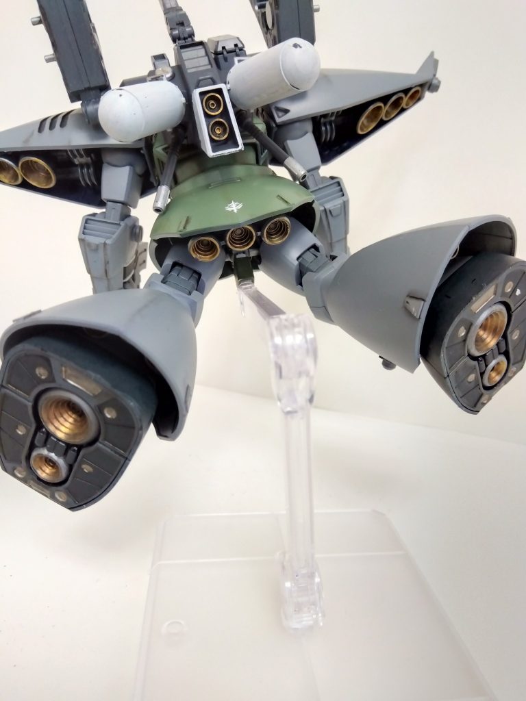 塗装は基本はスプレー缶塗装で、細かい所はいつものシタデル＆ファレホの筆塗りで。試験機であまり使われていない設定なので、ウェザリングは控えめに。