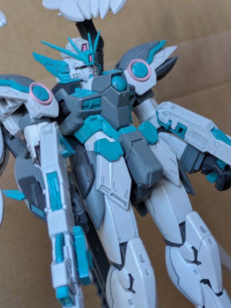 ウイングガンダムゼロカスタム(初音ミクカラー)–3枚目/制作者：のぶのすけ