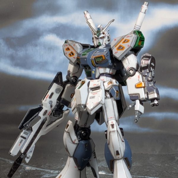 HGUCアリュゼウスの量産型νガンダム　80%❓️冗談じゃありません❗️30%しか出来てませんよ