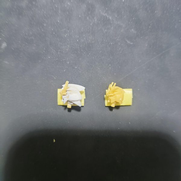 ニューガンダムの改造の途中経過。顔大分弄ってそこそこ満足。フリーハンドだと若干ズレも出るけど、ハイニュー名乗って差し支えないんじゃないかな。体は最初投稿のから作り直しました。（3枚目）