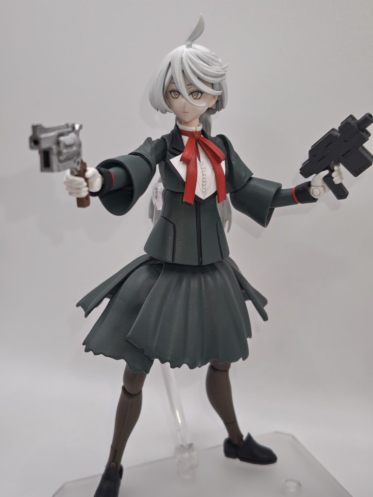 以前に別キャラで作ったリボルバーとサブマシンガン武装は主に30mmシリーズから拝借。
