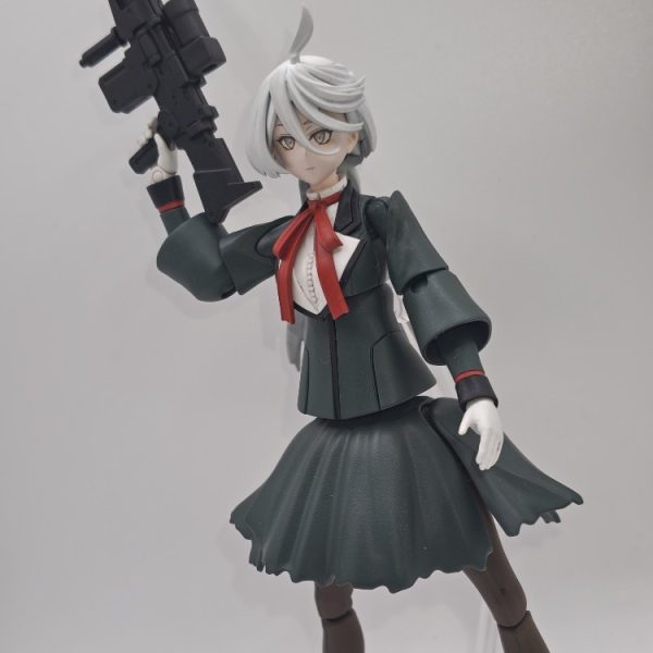 戦うオリジナルのミオリネ・レンブラン