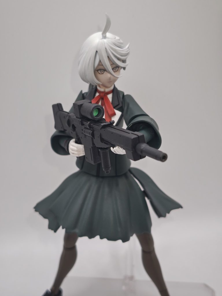 アサルトライフルを構えて戦っている可憐な女キャラという感じを作りたかったので、イメージした感じには出来た。