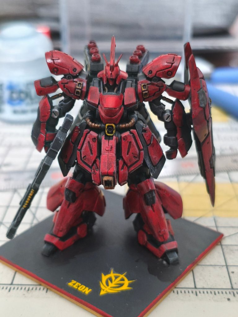 下半身おデブちゃんですが陸戦サザビーの趣があって良きですあとHGサイズのデカールが相性ええですね