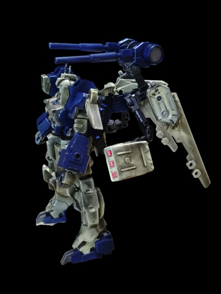 オプションパーツのバトルアームーズとのミキシングです