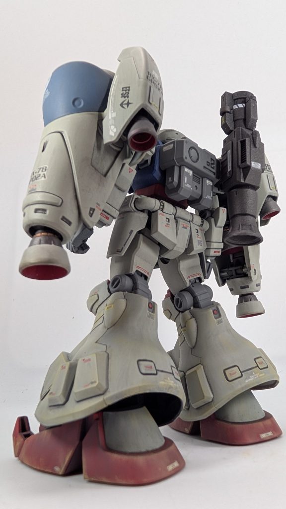 各部関節に使われてるABS樹脂にも塗装してやりました(zaku-kao2)塗装すると【割れる】とよく聞きますが案外割れませんでした😄運が良かったんかな（笑）