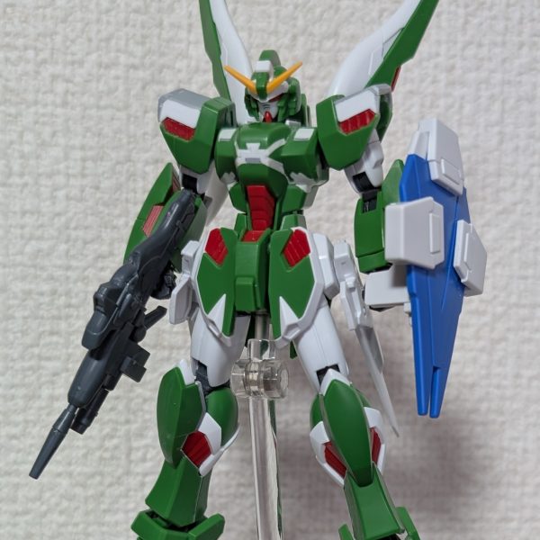 ノエルレイスとは別アプローチで完成した、量産型ファントムみたいな感じにしたいですね。変形はオミット！V2以下の性能！ファントムとはどっこいどっこい！ノエルレイスほどミノフスキードライブは安定稼動しない！（2枚目）