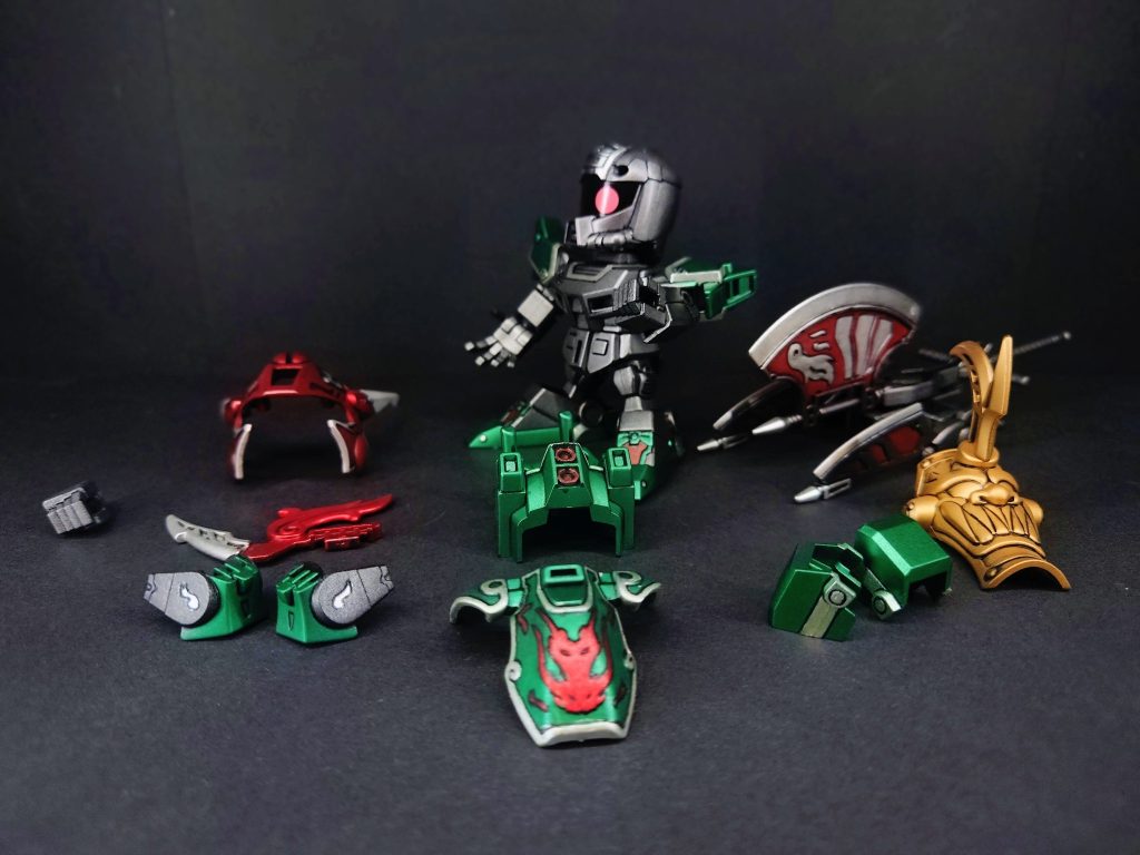 軽装形態とカラーレシピグリーン…(GM)ルミナスメタグリーンゴールド…(C)スーパーリッチゴールドシルバー…(GM)シャインシルバーレッド…(T)メタリックレッドボディガンメタ…(T)ライトガンメタリック鎧・武器ガンメタ…(T)ガンメタル下地…(C)フィニッシングサーフェイサー1500BK中塗り…水性プレミアムトップコート光沢クリア仕上げ…水性プレミアムトップコートUVカットスーパースムースクリアつや消し※(GM)ガンダムマーカー(C)GSIクレオス(T)タミヤ以上でエアブラシ、スプレー、筆塗りで全塗装製作してます。