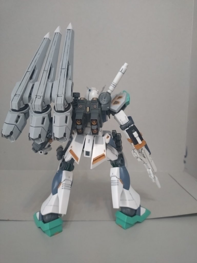 HG 中のロボ 量産型νガンダム–3枚目/制作者：na-o