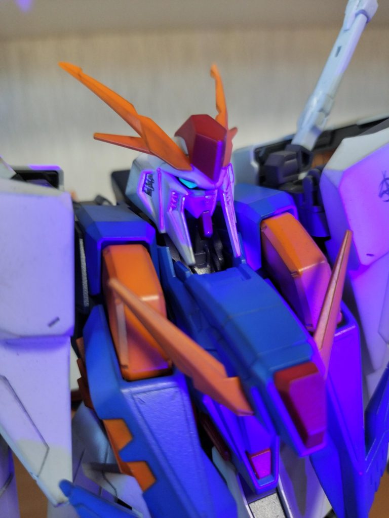 キルケー見てガンダム顔にしたくせに色は…　自分がカッコイイと思ったからコレで。