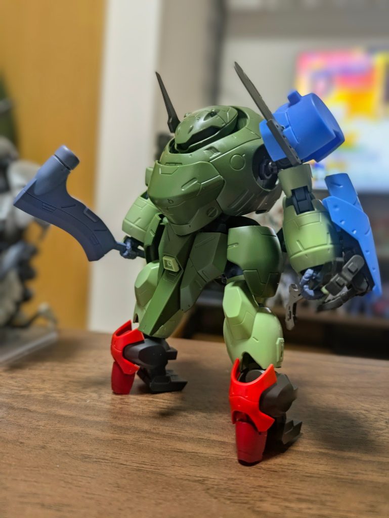 改造中……デザイナーの形部一平さんの機体がカッコイイからあまりいじらなくてもええ感じになる！