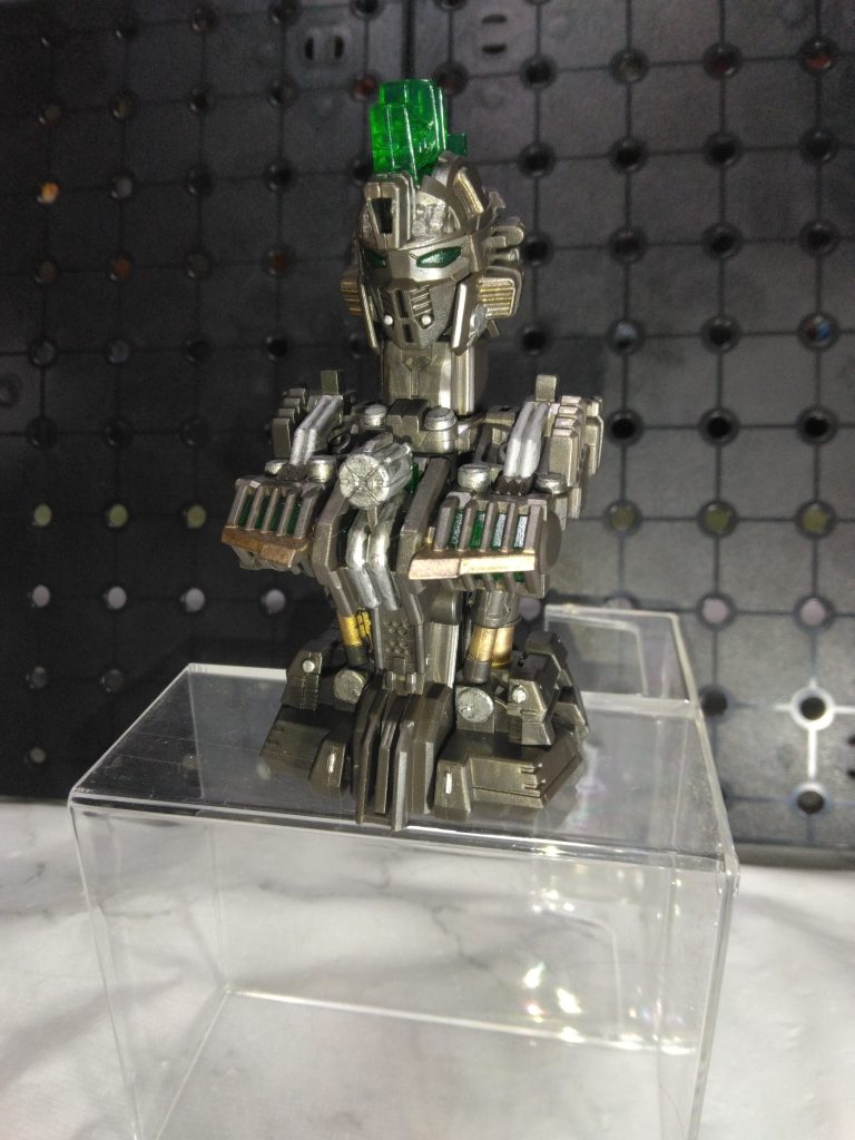 発光ユニット＋内部フレームなんだかオルフェンズのフレームに見えてくる。シリンダーやパイプ部分など塗装しましたが、装甲を付けるとほぼ見えなくなってしまいのは悲しい😅