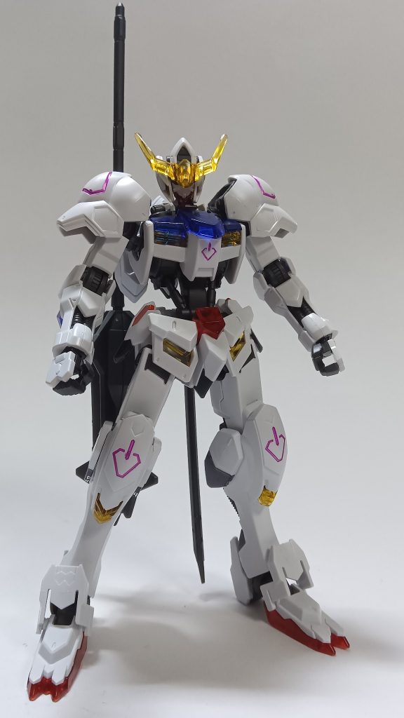 バルバトスの電源マークみたいなのはガンダムマーカーで塗っています。