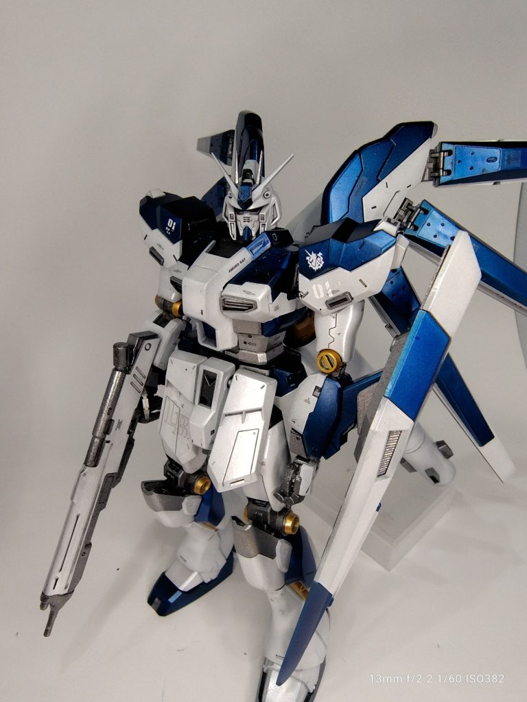 Hi-νガンダム【MG旧キット】チタニウムフィニッシュ風　–4枚目/制作者：WindGS