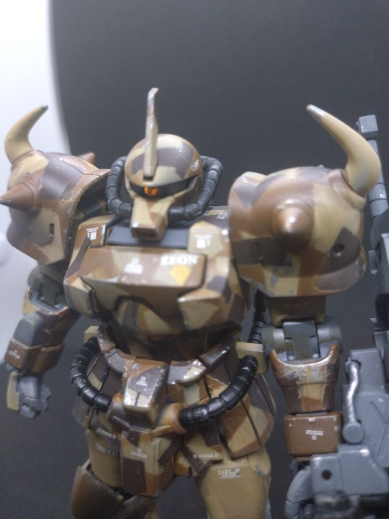グフカスタム　デザート迷彩