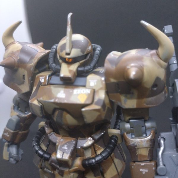 グフカスタム　デザート迷彩