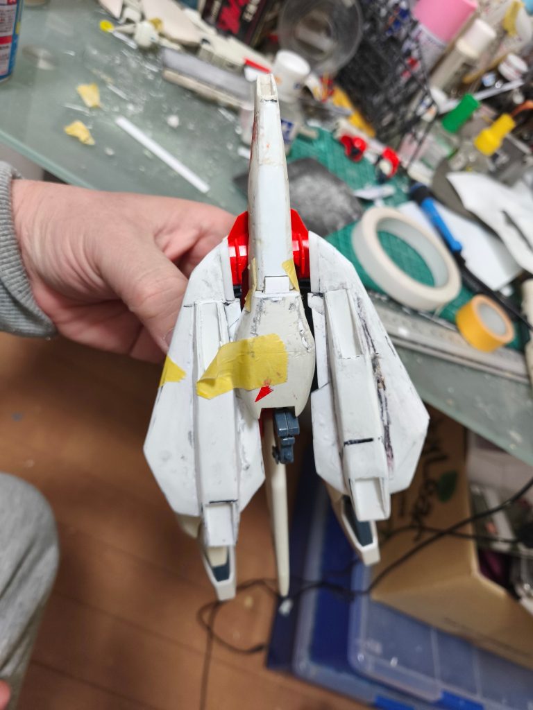 ヒートプレスで造ったフライングアーマー。この時点では左右対称が全然出てなかったです。