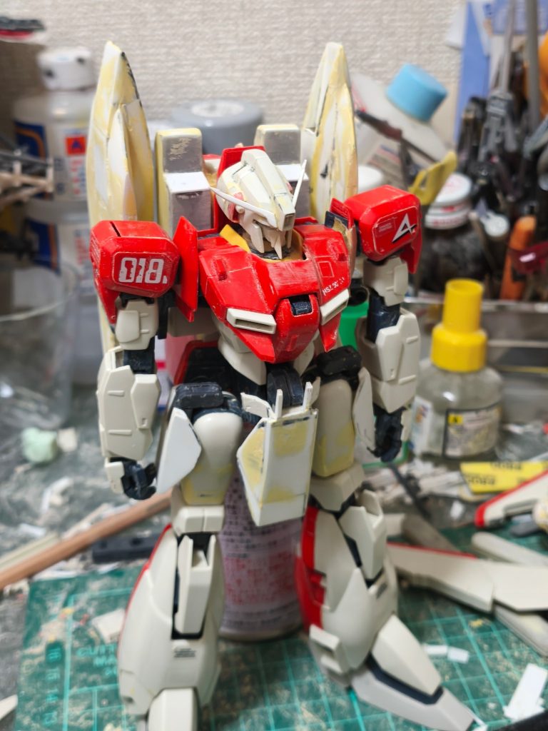 フロントアーマーはキットパーツを元にプラ板工作