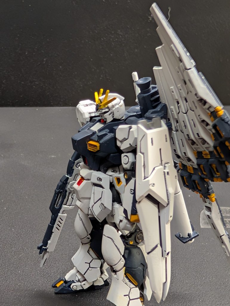 このサイズに合うデカール欲しいですね。さすがに筆塗りでパーソナルマークを描くのはちょっとね