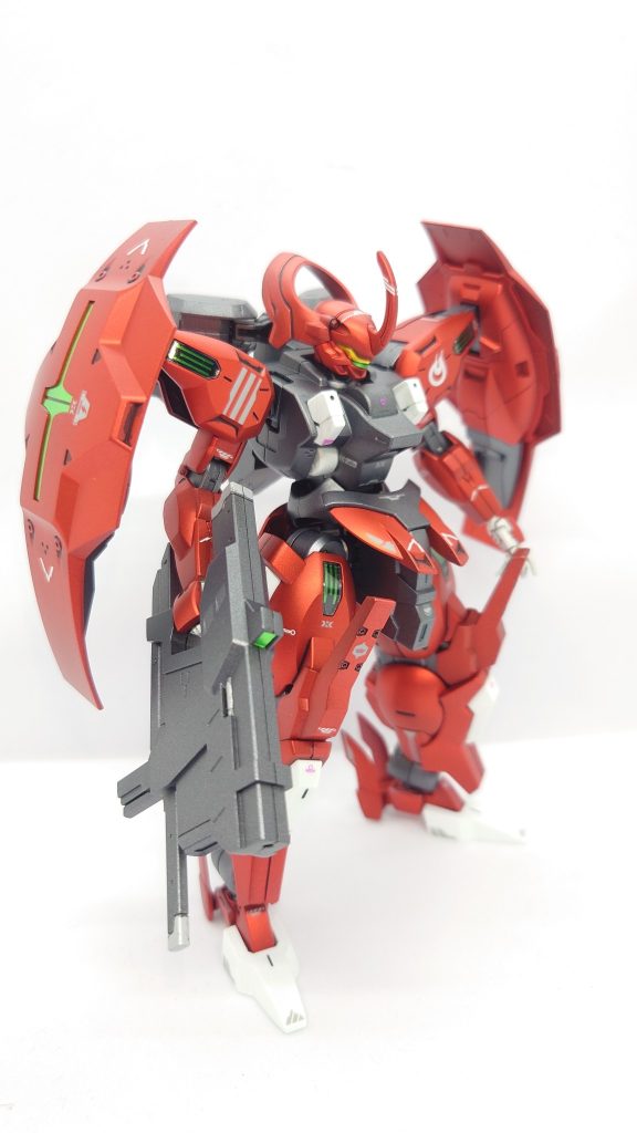 ブレードアンテナの水転写デカールには苦戦しました。