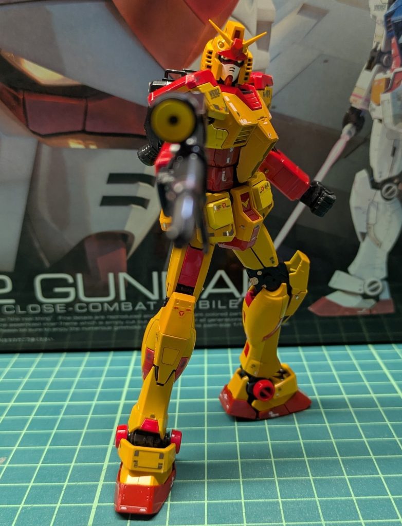 RGガンダムver1.0チキンタツタ専用機–2枚目/制作者：おかじぃ