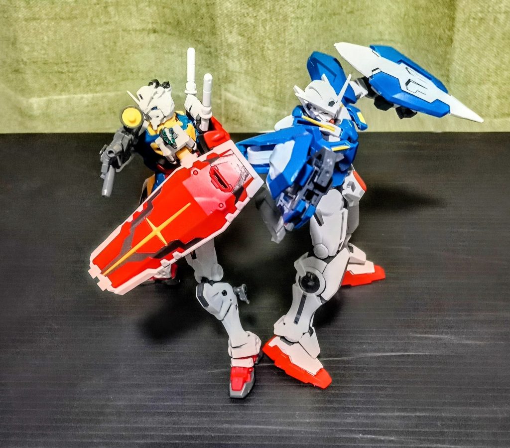 白いガンダムとエクシア–5枚目/制作者：フィル|ω•)ﾁﾗｯ✨