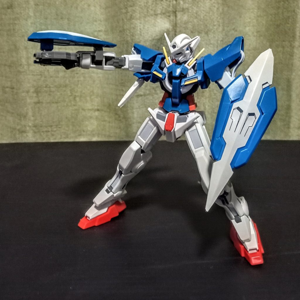 白いガンダムとエクシア–2枚目/制作者：フィル|ω•)ﾁﾗｯ✨
