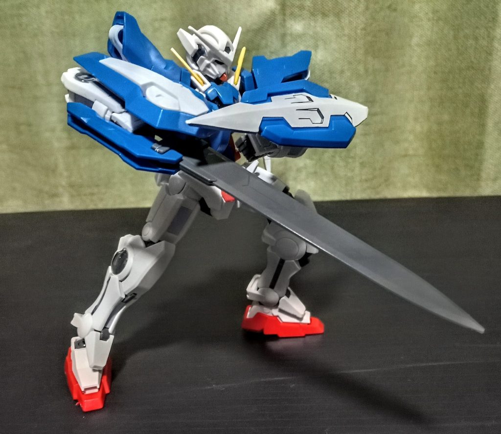白いガンダムとエクシア–4枚目/制作者：フィル|ω•)ﾁﾗｯ✨